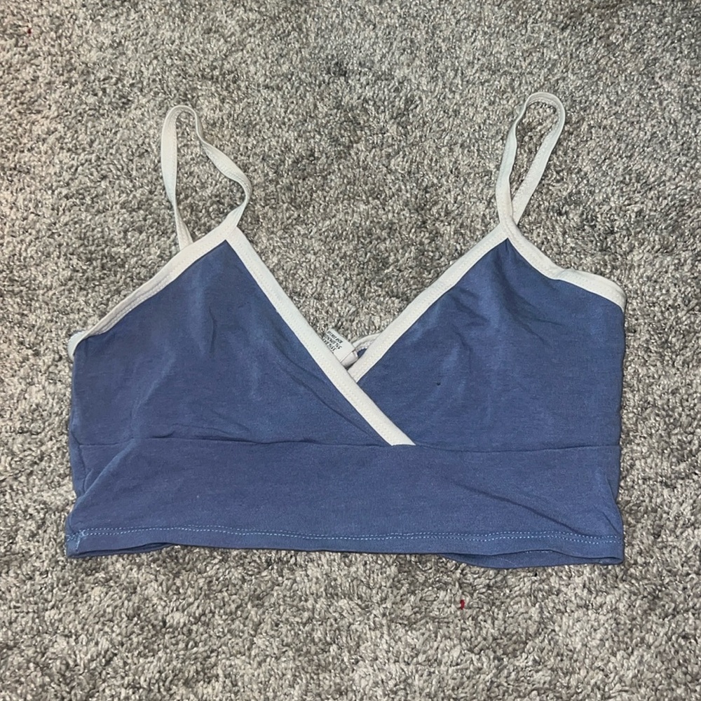 tillys blue and white cropped tank